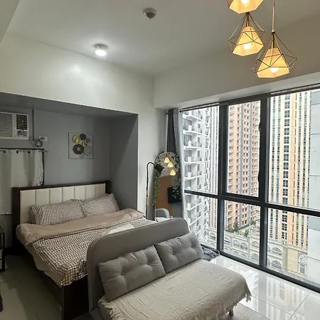 Venice Vista Lodge Staycation In Mckinley Hill
